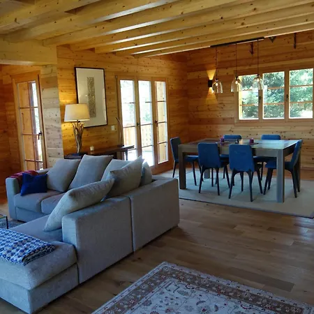 In Les Masses With Storage