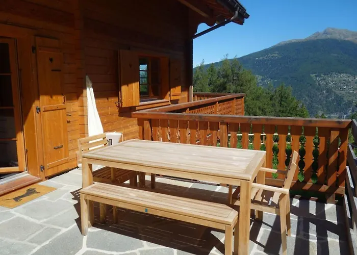 In Les Masses With Storage