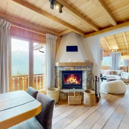 In Les Masses With Storage