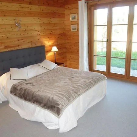 In Les Masses With Storage Chalet